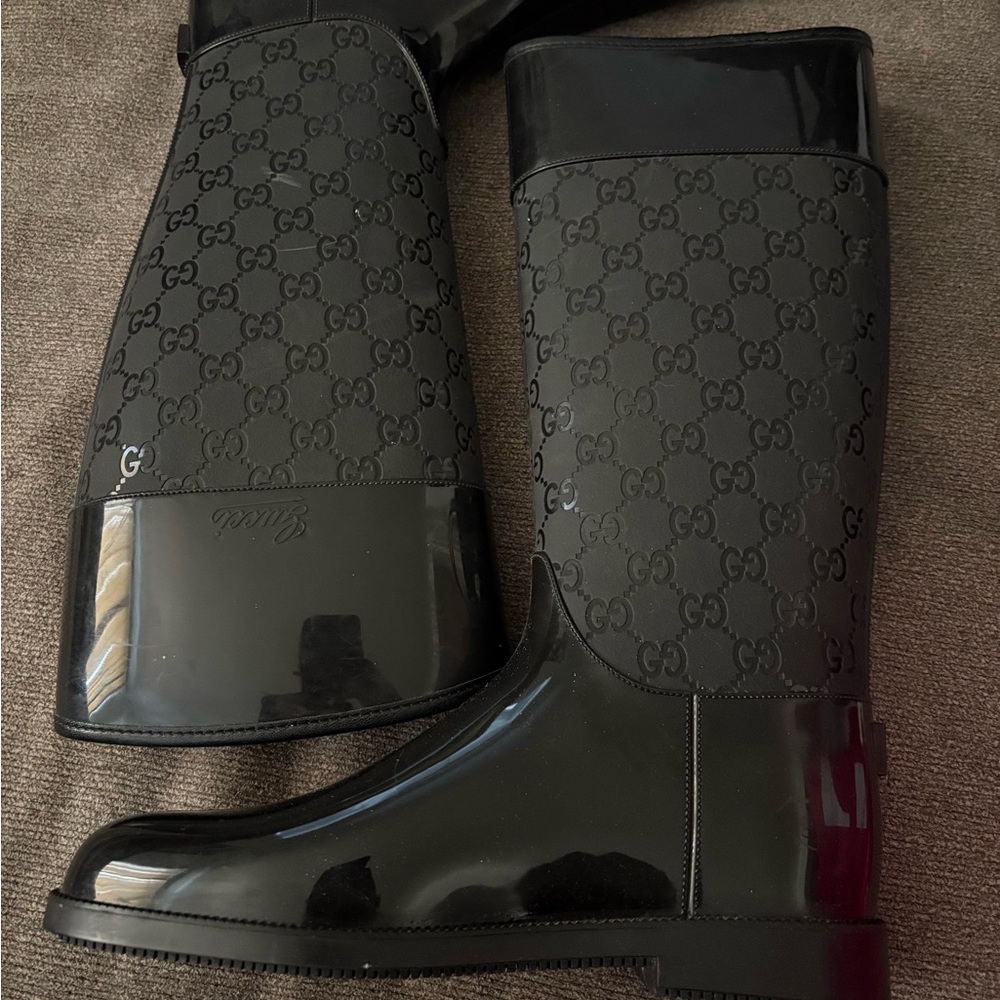 Original Gucci Rain Boots. They may have been worn once. They are clean.